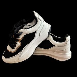 Jellypop Blazer Women’s New Leather Sneakers / SZ: 7.5